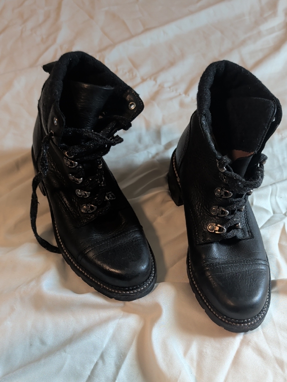Frye Samantha Hiker Combact Leather Women's Lace-Up Ankle Boots
